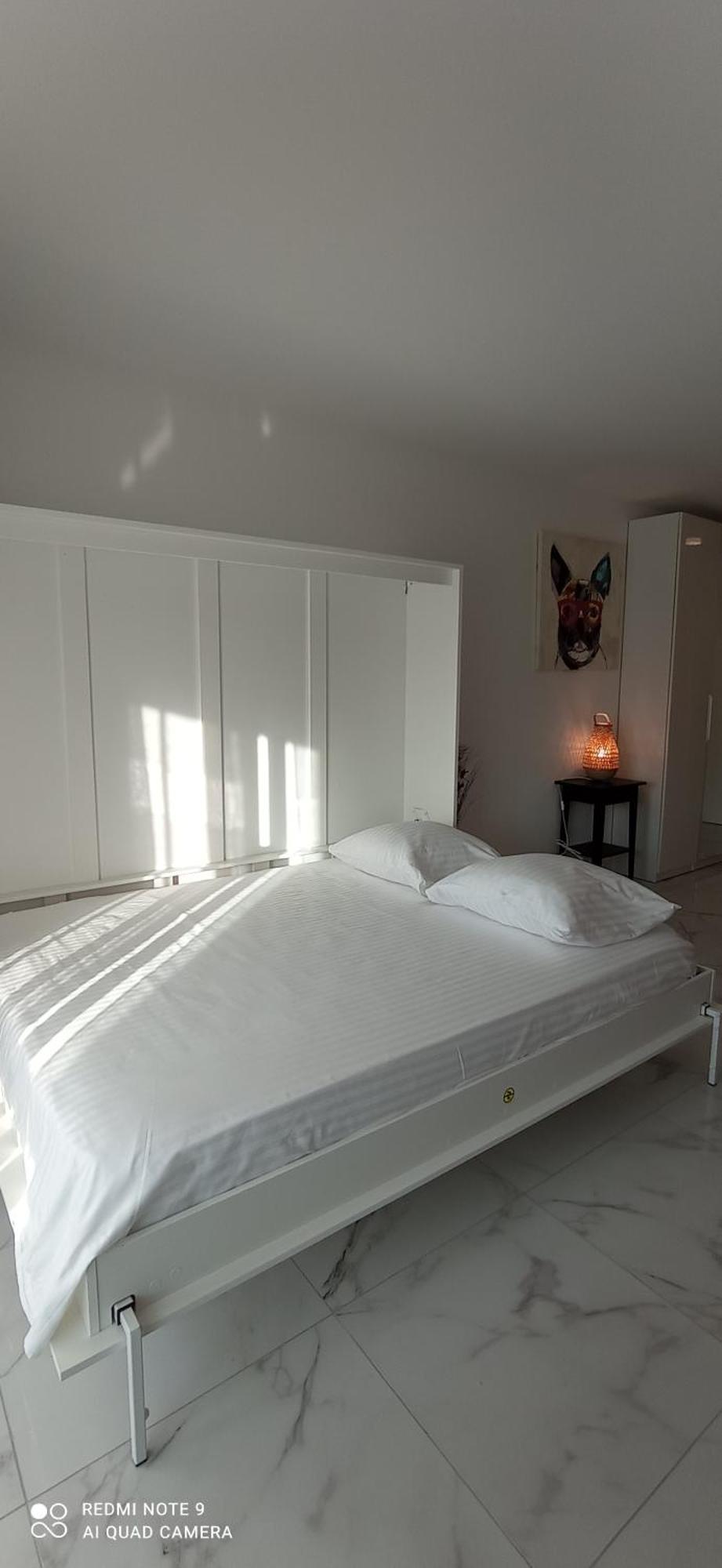 Appartement Bord De Mer, Midi, Acces Direct A La *