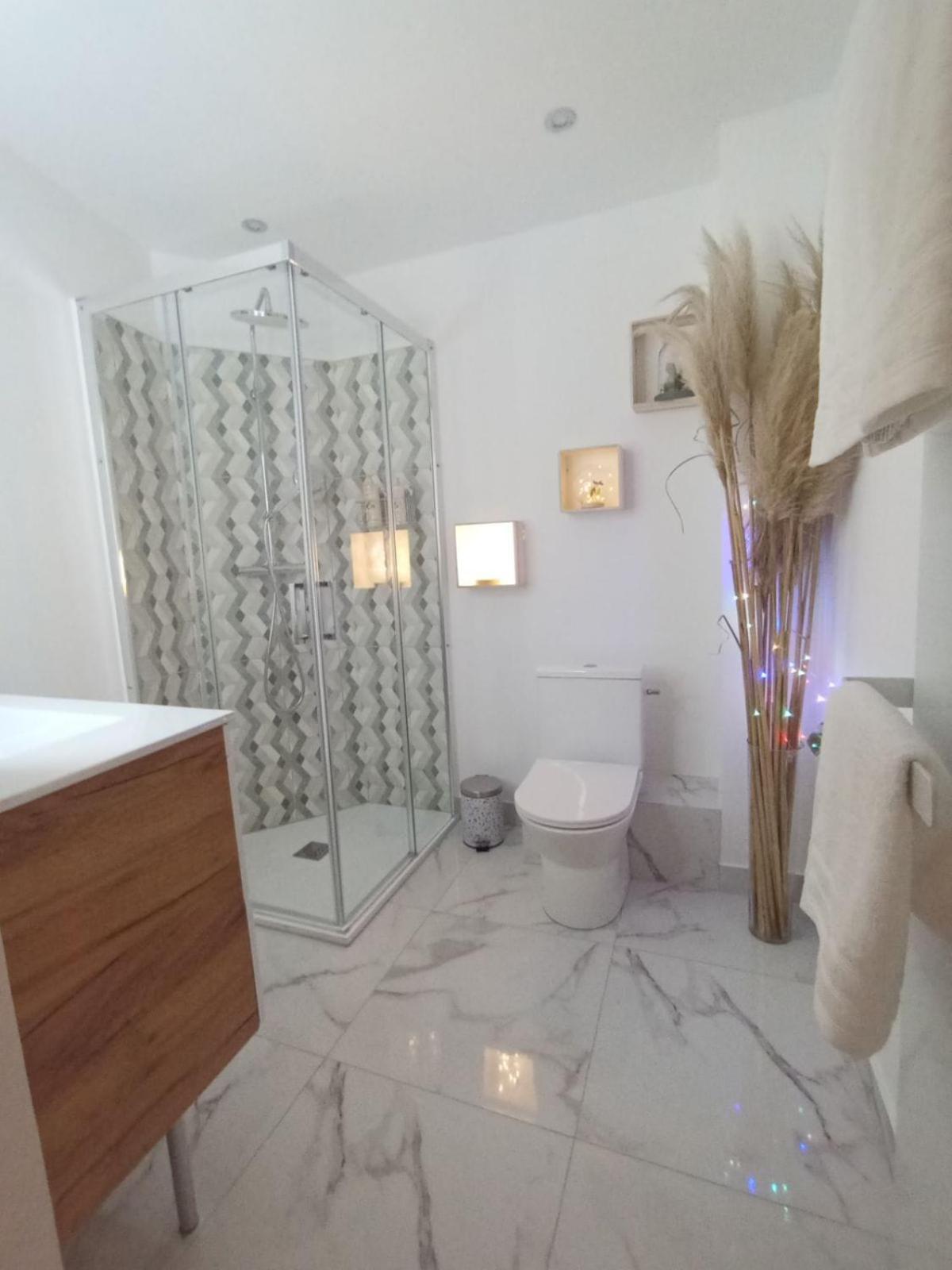 Apartment Bord De Mer, Midi, Acces Direct A La *